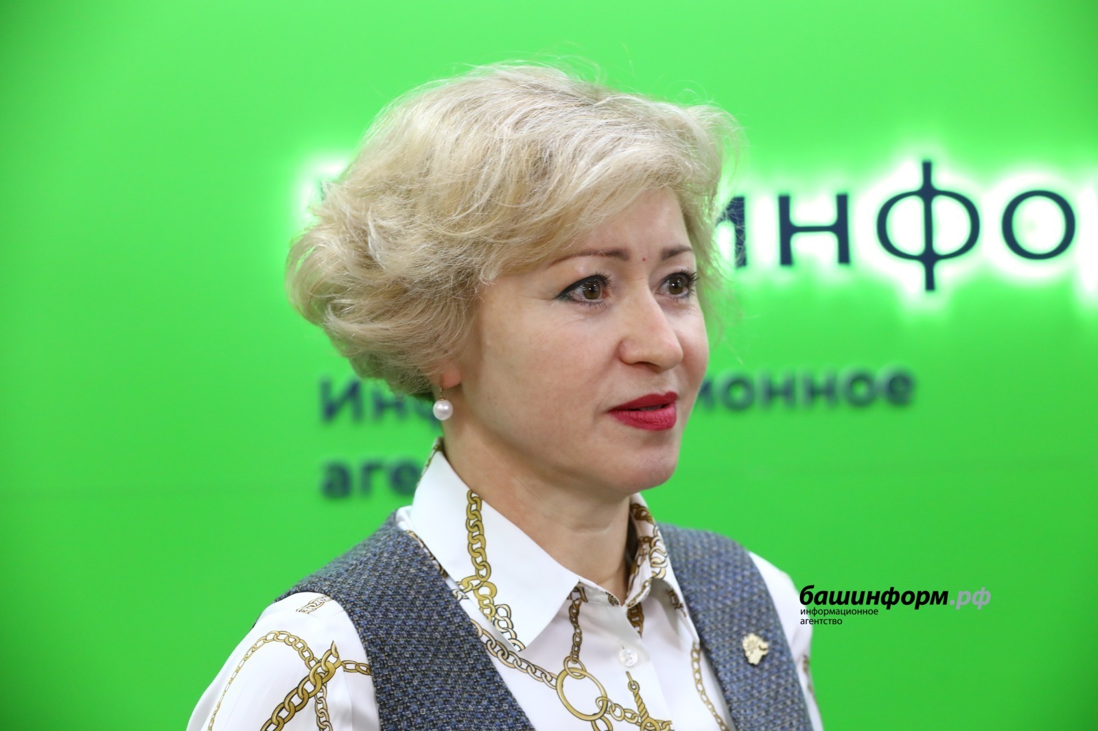 Ленара Иванова покидает минтруд Башкирии