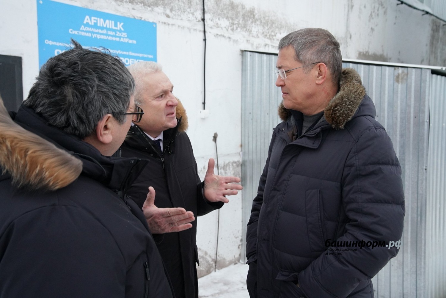 Радий Хабиров посетил молочно-товарную ферму племзавода «Ленина» в Башкирии