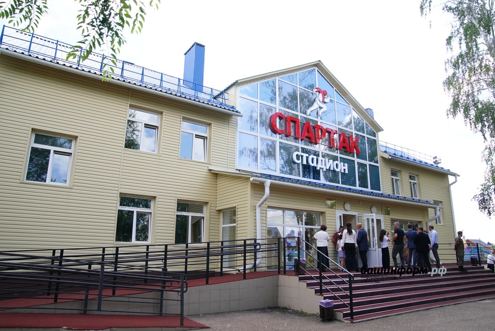 Глава Башкирии рассказал о преображении стадиона в Мелеузе