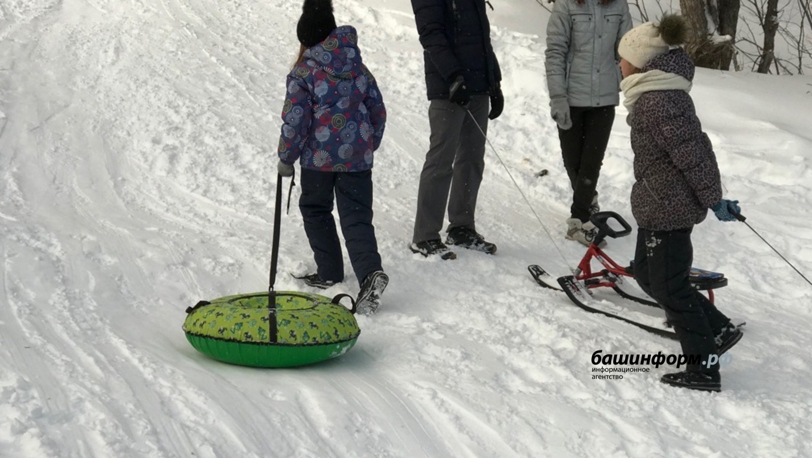 Опасность на склоне: риски катания на тюбингах