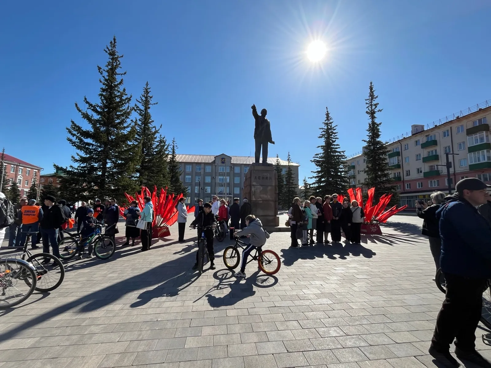 Праздничные мероприятия прошли в Кумертау ко Дню весны и труда
