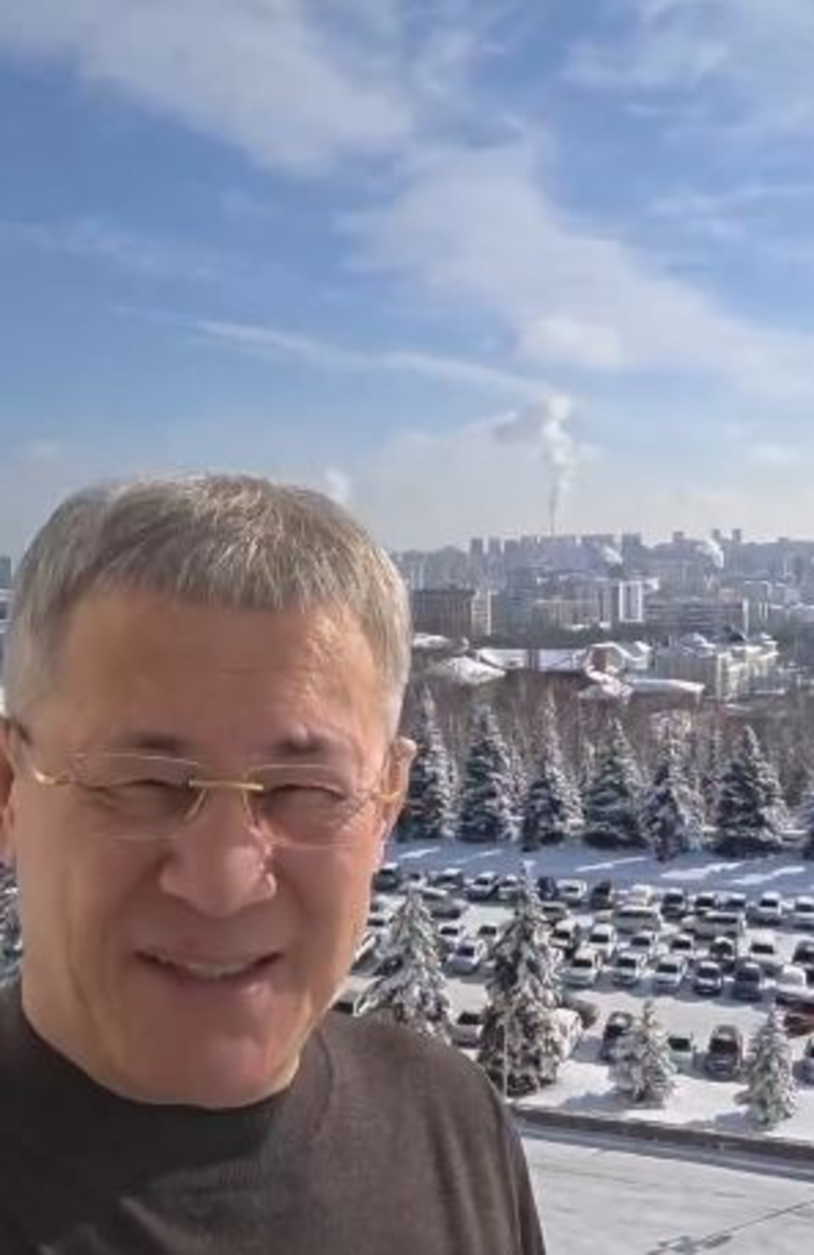 Глава Башкирии поделился настроением накануне 8 марта