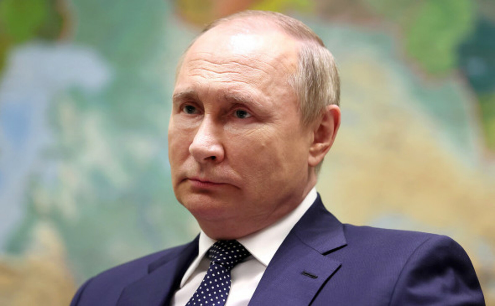 Песков исключил прямую линию с Путиным в июне