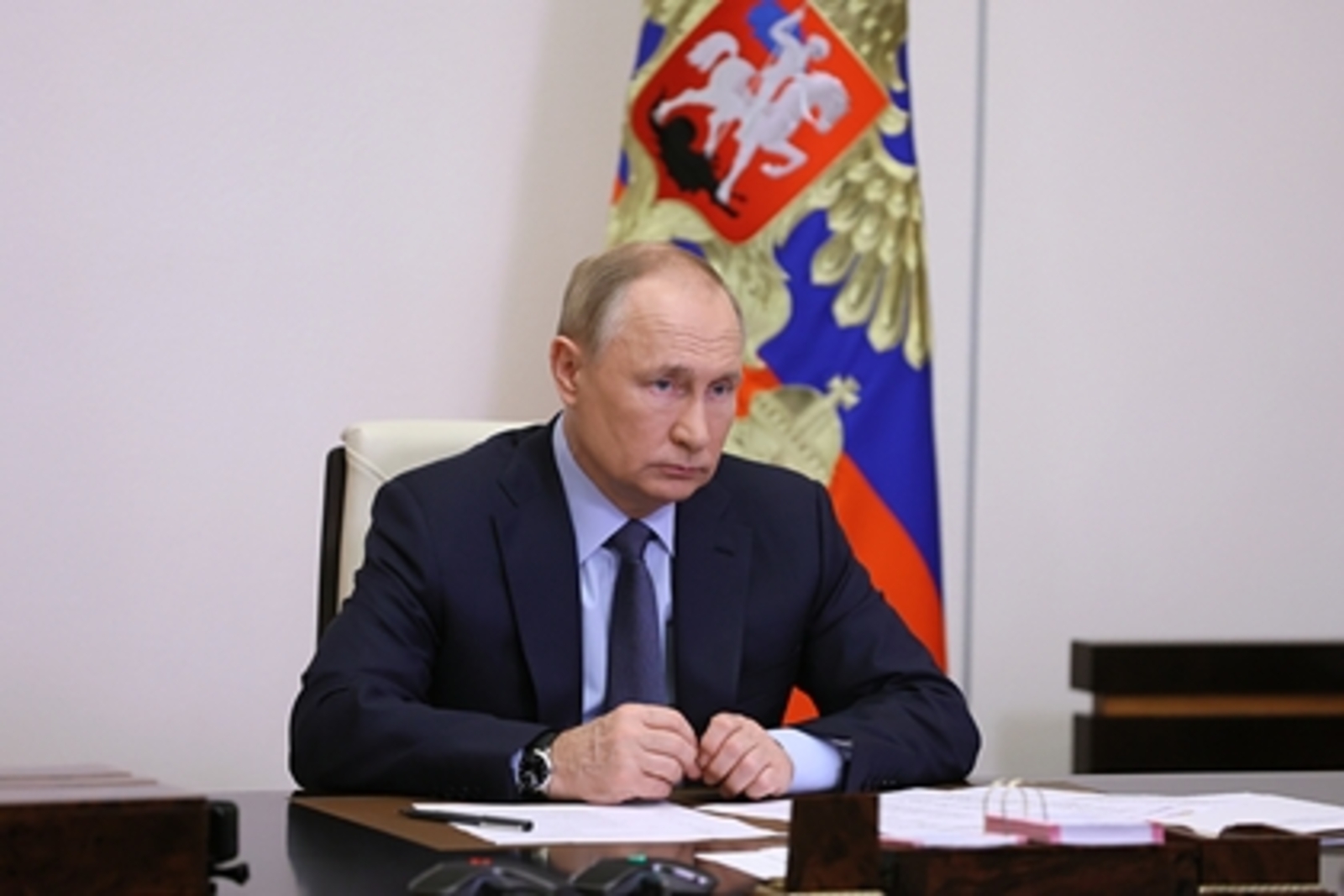 Путин назвал препятствие для появления новых лекарств в России